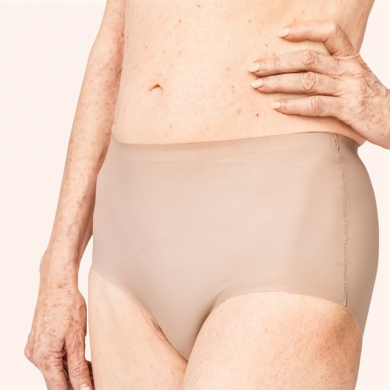 Senior Woman Nude Bra Design Space Foto stock 2010284156