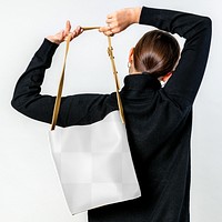 Woman from behind with a crossbody bag transparent png