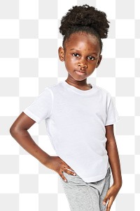 Black girl&#39;s casual t shirt png mockup in studio