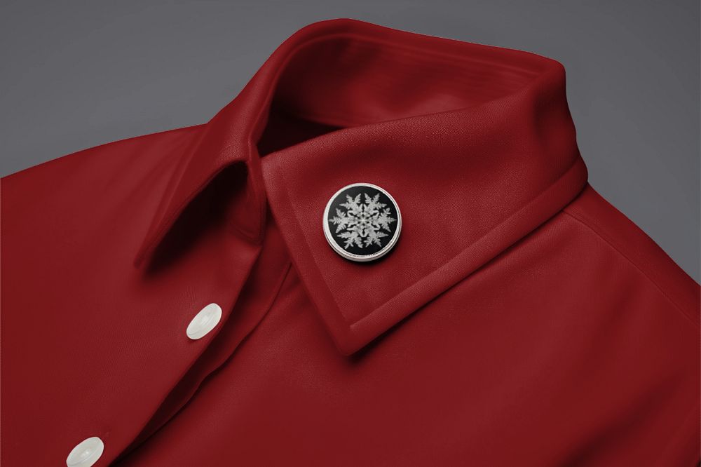 Shirt and pin badge editable mockup