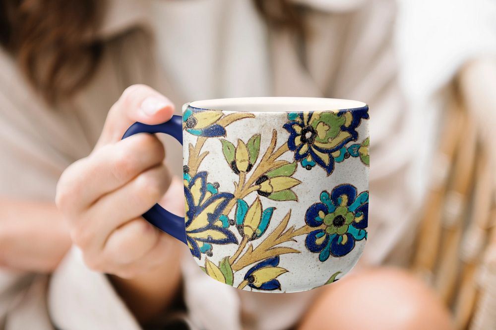 Coffee mug mockup, vintage floral design