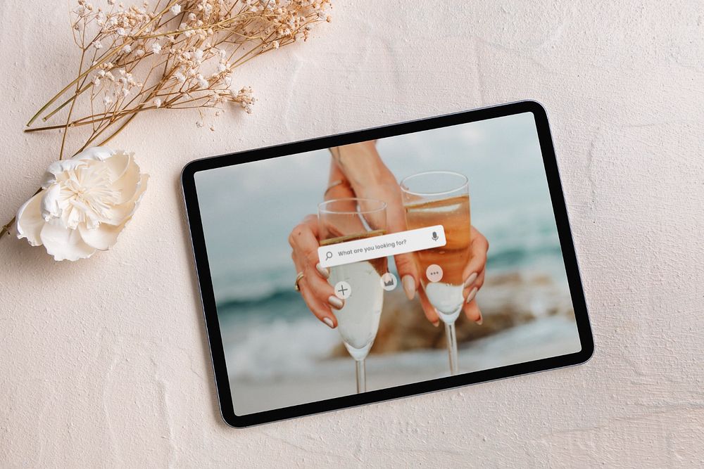 Tablet screen mockup, editable digital device