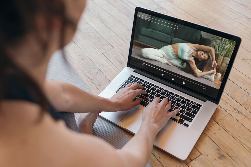 Editable laptop screen mockup