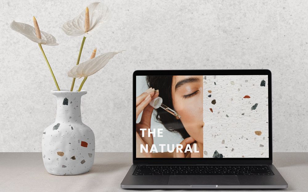 Beauty branding on laptop mockup, editable screen