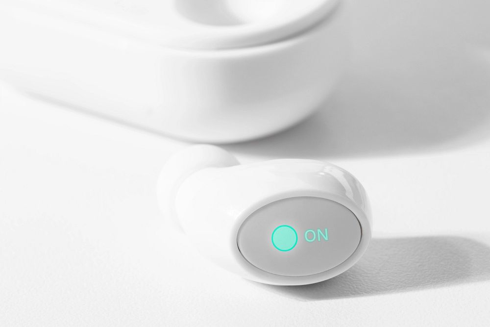 Wireless headphones mockup editable design