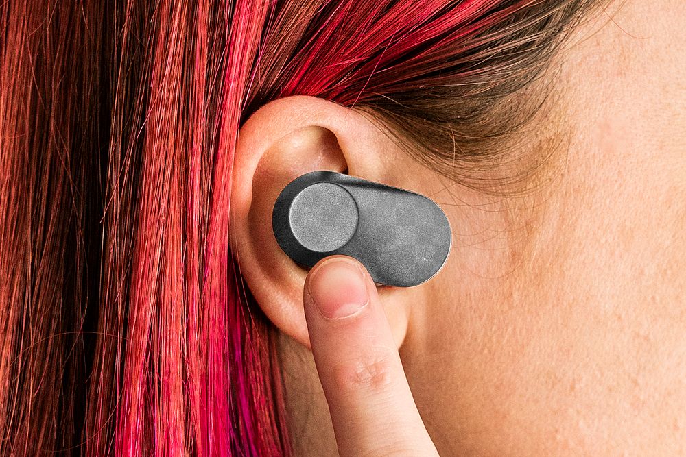 Wireless earbud mockup png woman wearing earphones