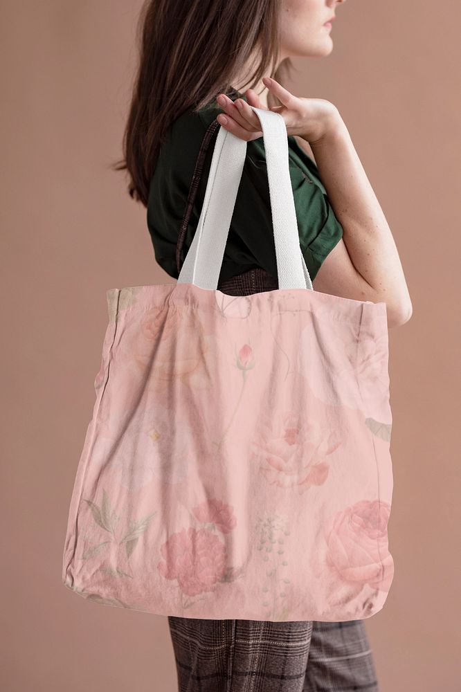 Woman holding tote bag mockup 