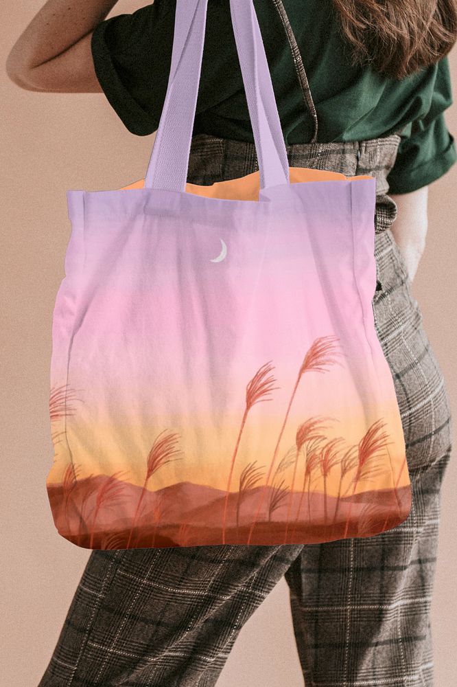 Tote bag editable mockup, women's fashion 