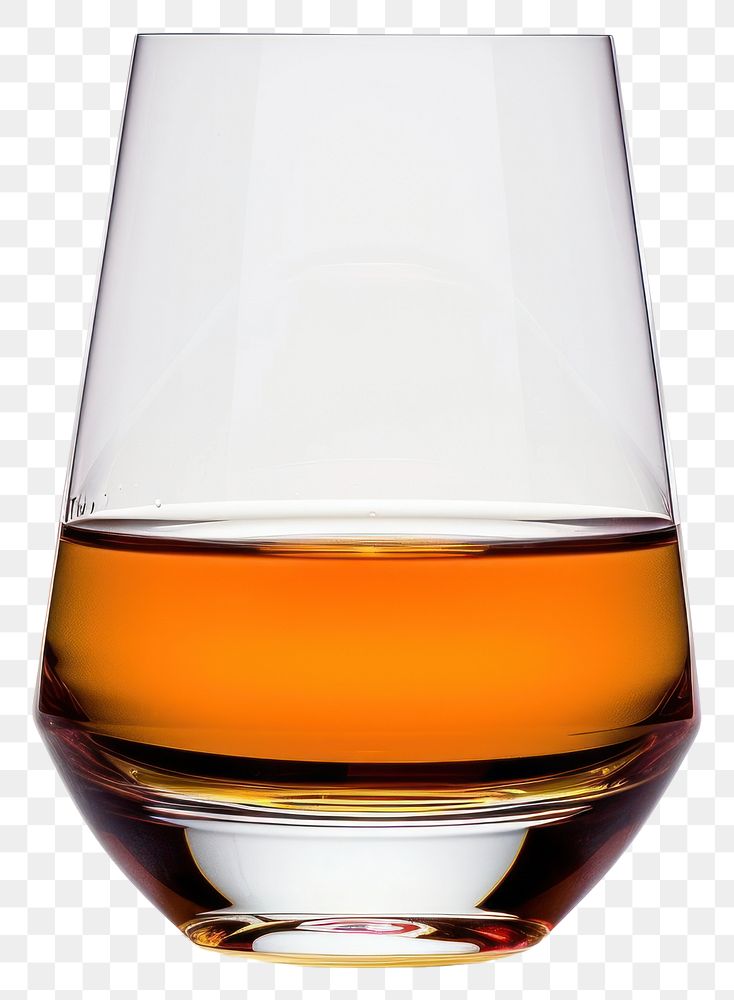 PNG Elegant whiskey glass with drink