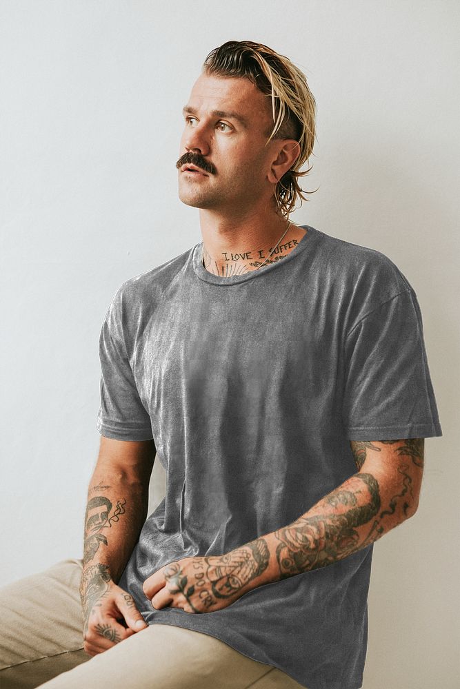 Men&rsquo;s tee png mockup on alternative male model