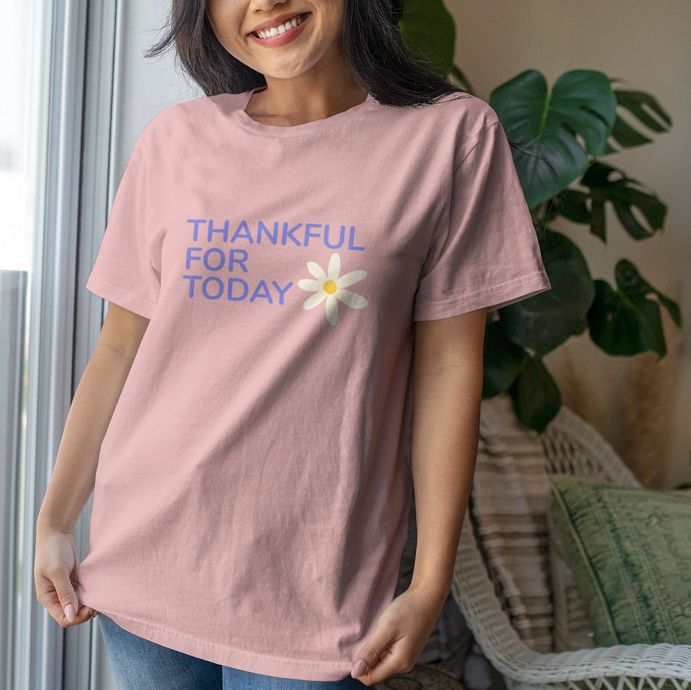 T-shirt mockup, cute women's apparel