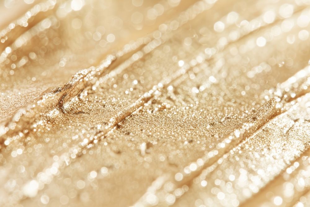 Half-and-half Cream texture glitter gold clothing.
