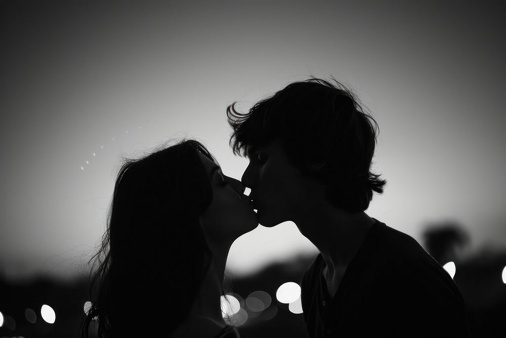 Couple kiss photography silhouette romantic.