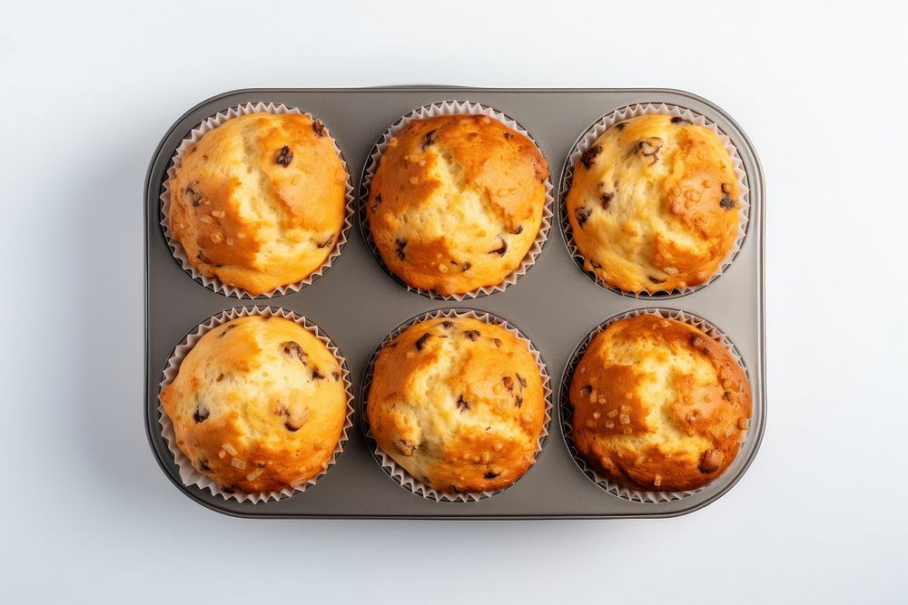 6 muffins in muffin baking tray dessert bread plate.