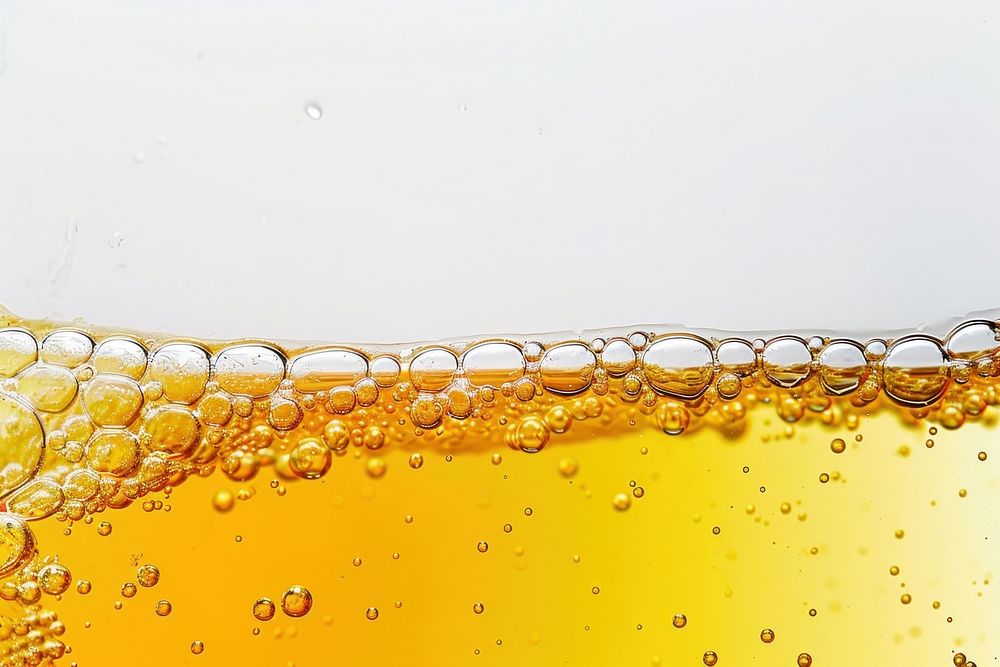 Half pinapple oil bubble beverage alcohol drink.