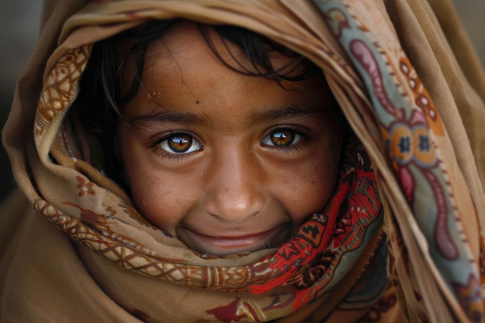 Refugee child naive smiling photography portrait person.