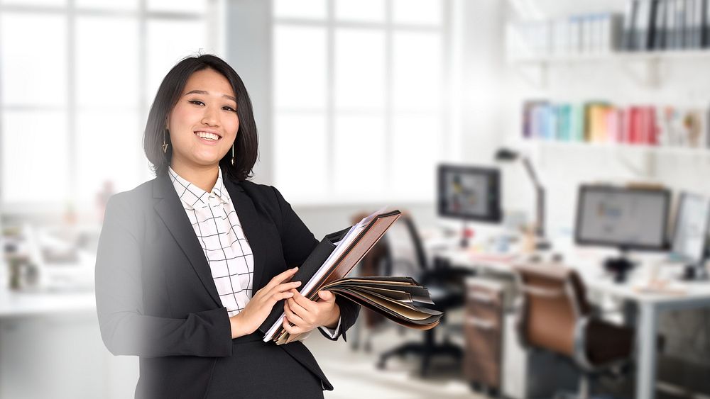 Asian businesswoman smile in the office