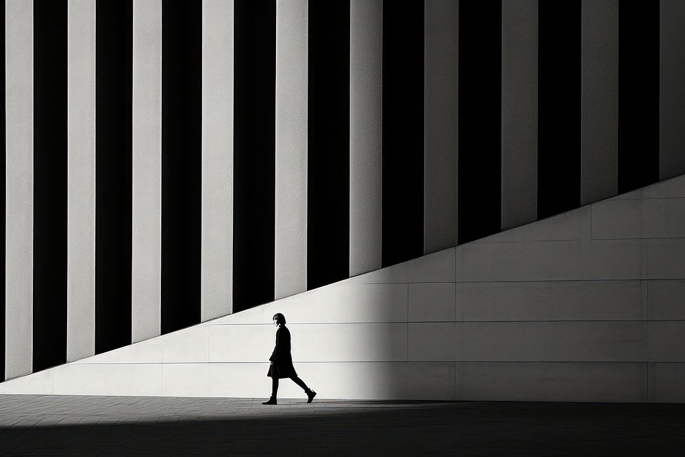 Photography of people walking silhouette black white.