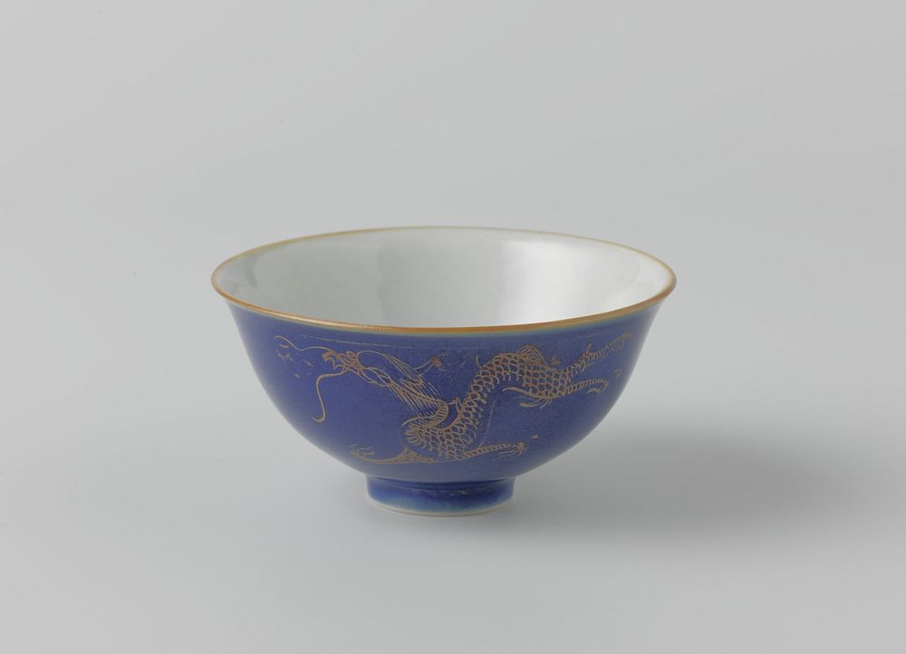 Bell-shaped bowl with powder blue, dragons and pearls (c. 1800 - c. 1899) by anonymous