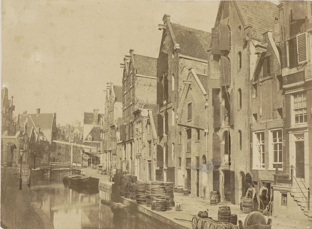 Nieuwezijds Achterburgwal, gezien naar Hekelveld. (1825 - 1894) by Benjamin Brecknell Turner