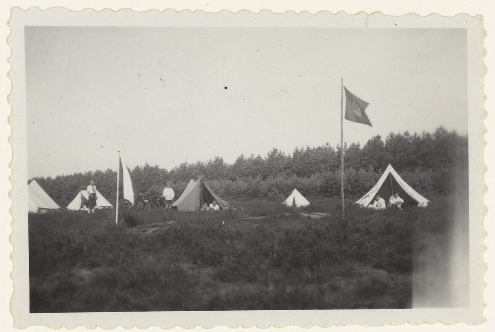 Tentenkamp van de Jeugdstorm (1934 - 1935) by NSB and anonymous