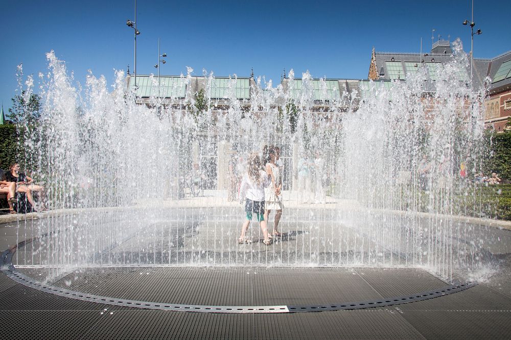 Hide and See(k) (2013) by Jeppe Hein