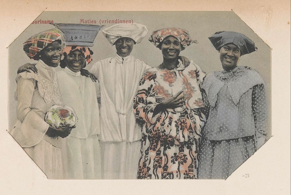 Vijf Surinaamse vrouwen (1900 - 1910) by Eugen Klein