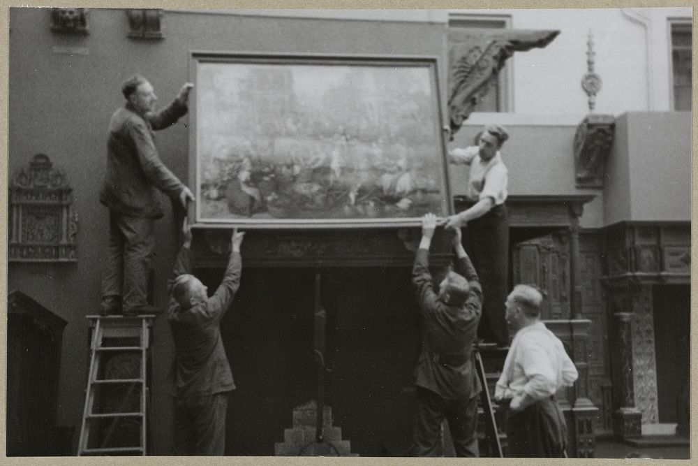 Evacuatie in de westelijke binnenplaats (1939) by Rijksmuseum Afdeling Beeld