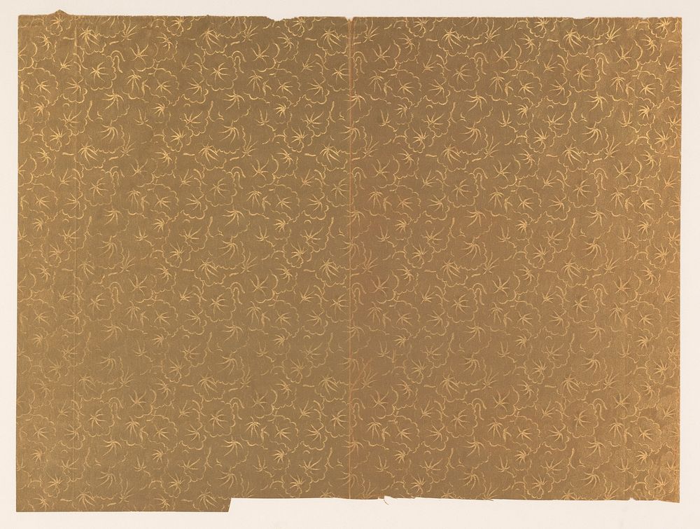 Regelmatig patroon van bloemmotief op goudkleurig metaalpapier (c. 1870 - c. 1950) by Theo Nieuwenhuis
