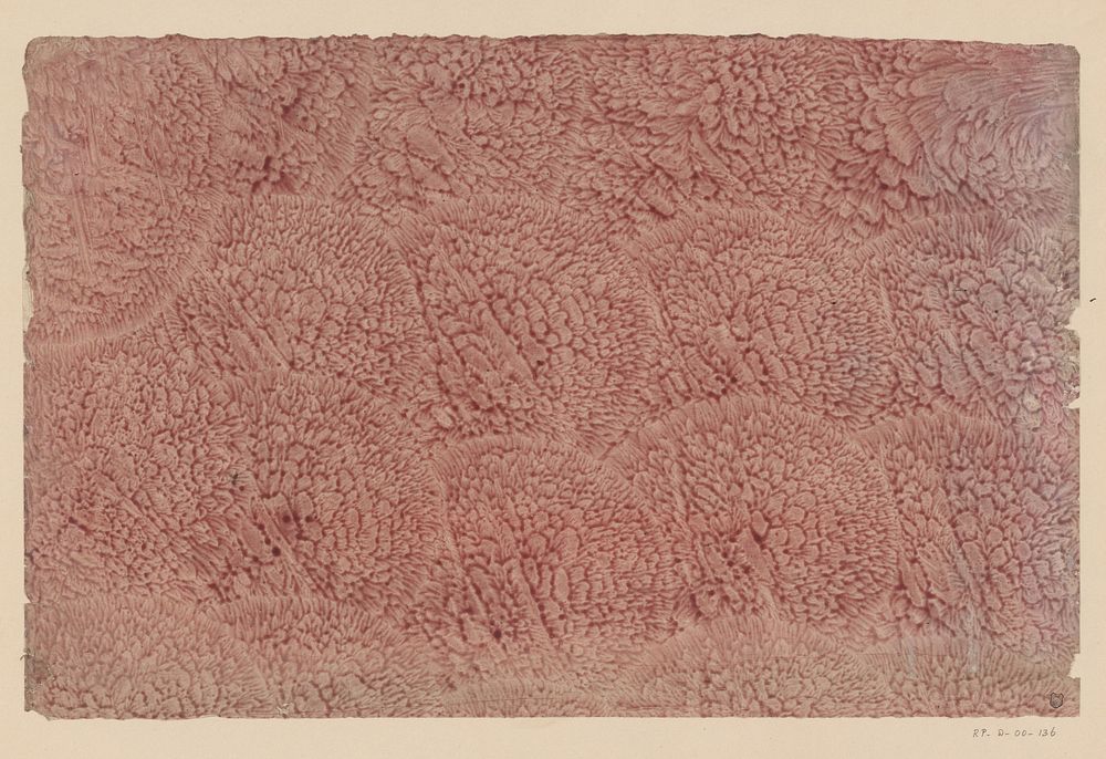 Stijfselverfpapier in rood met ingedrukt bloemmotief (1700 - 1900) by anonymous
