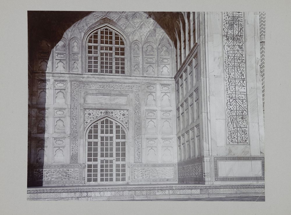 Deur van de Taj Mahal (c. 1895 - c. 1915) by anonymous
