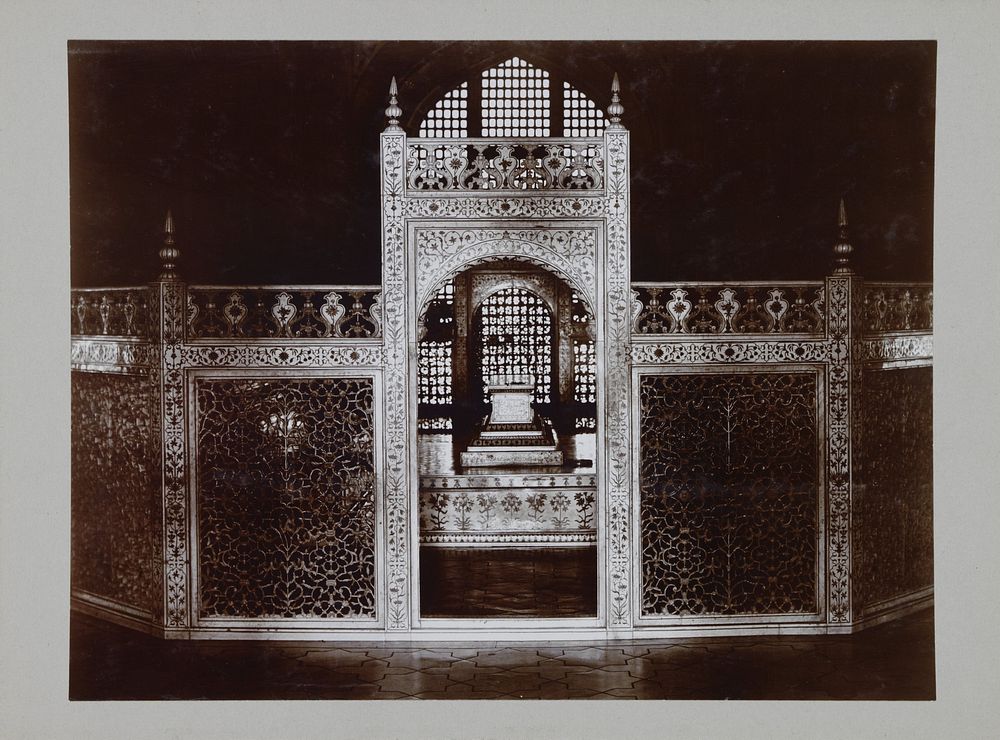 Graf in de Taj Mahal (c. 1895 - c. 1915) by anonymous