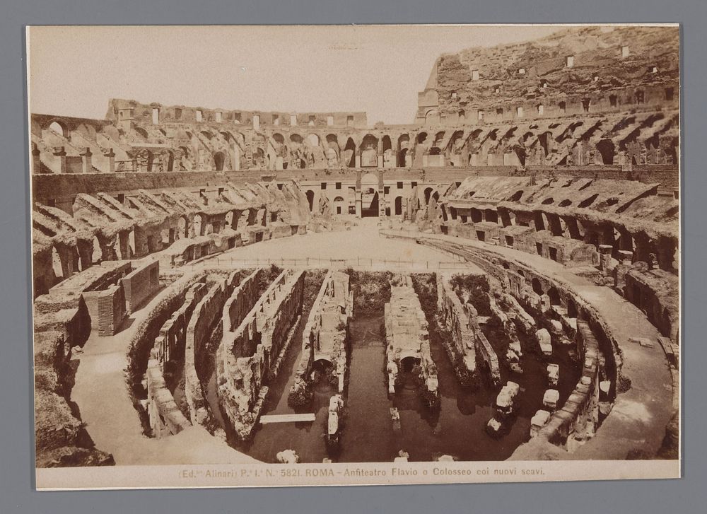 Gezicht in het Colosseum te Rome (1852 - 1900) by Fratelli Alinari and Fratelli Alinari