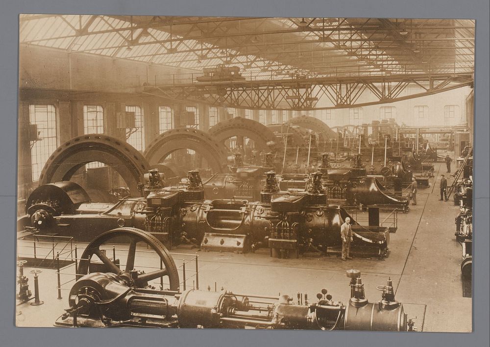 Fabriekshal met machines en apparatuur, Duitsland (c. 1910 - c. 1921) by A Gross and A Gross