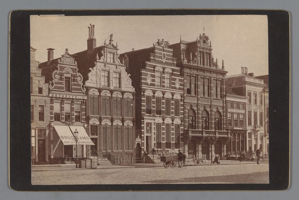 Panden langs de Grote Markt te Groningen (c. 1880 - c. 1900) by Johannes Gerardus Kramer