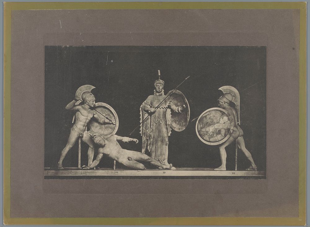 Vier sculpturen afkomstig van de westelijke gevel van de Aphaiatempel op Egina, voorstellend Pallas Athena en drie strijders…