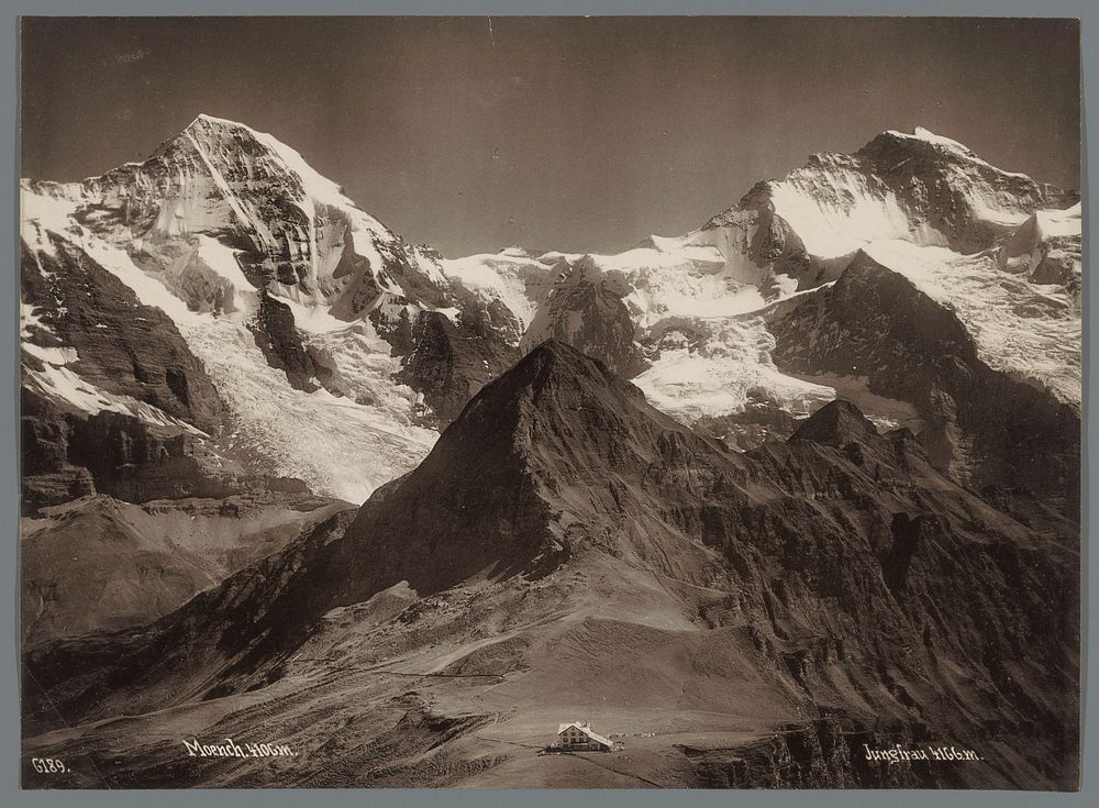 Gezicht op de Mönch en de Jungrau in de Berner Alpen (1870 - 1889) by Arthur Gabler and anonymous