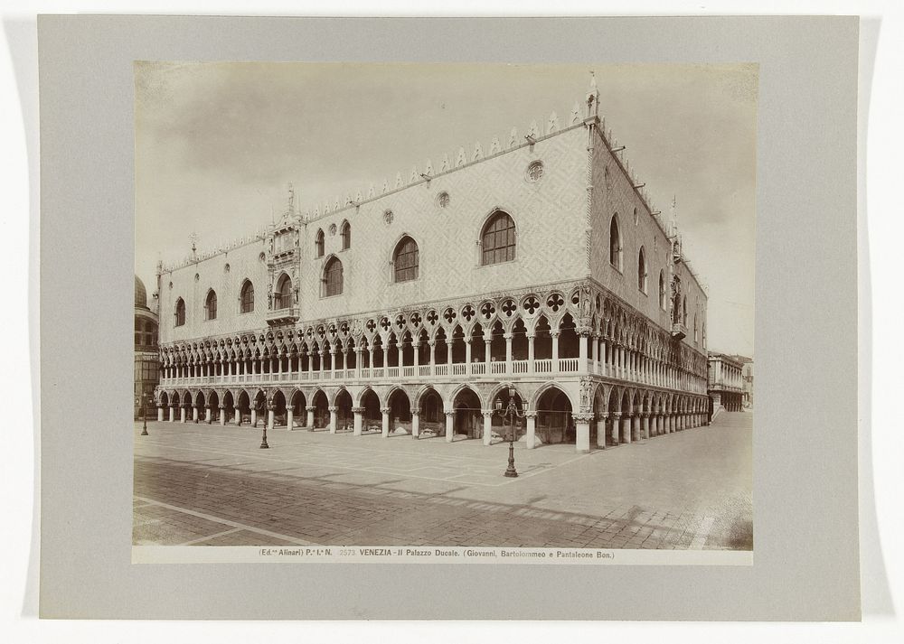 Dogenpaleis (Palazzo Ducale), Venetië (c. 1880 - c. 1895) by Fratelli Alinari and Fratelli Alinari