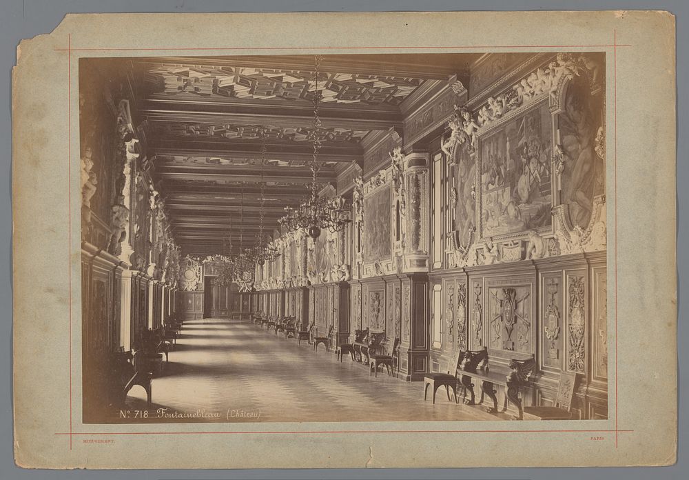 Galerij van François I in het paleis van Fontainebleau (c. 1875 - c. 1900) by Séraphin Médéric Mieusement
