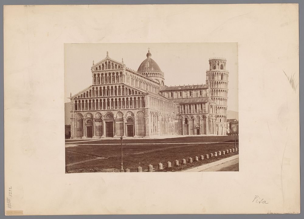 Kathedraal en de Campanile van Pisa, Italië (1858 - 1893) by Alfredo Noack