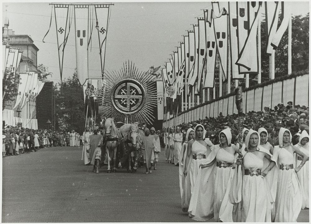 Feestelijke optocht van de 'Abteilung "Die germanische Zeit" des Festzuges 2000 Jahre deutsche Kultur' in München, 1937…