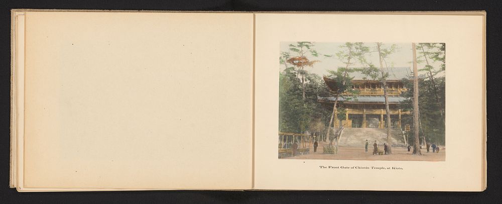 Gezicht op de Chion-in in Kyoto (c. 1895 - c. 1905) by Kōzaburō Tamamura