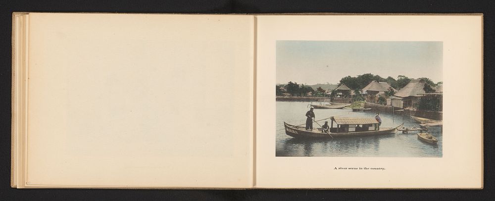 Gezicht op een rivier met een roeiboot en huizen op de kade in Japan (c. 1895 - c. 1905) by Kōzaburō Tamamura