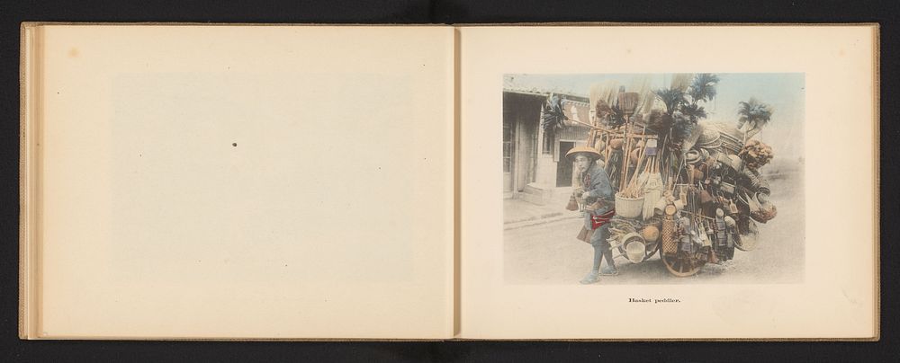 Verkoper van manden in Japan (c. 1895 - c. 1905) by Kōzaburō Tamamura