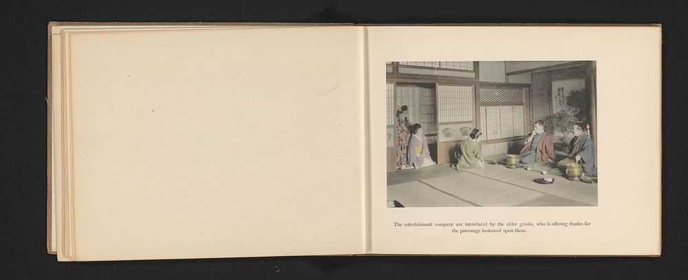 Geisha introduceert een groep geisha's die zullen optreden bij twee mannen in een theehuis in Japan (c. 1896 - c. 1906) by…