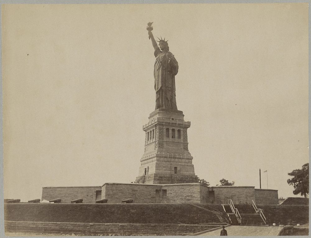 Vrijheidsbeeld op Bedloe's Island (Liberty Island) (in or after 1886 - c. 1900) by anonymous
