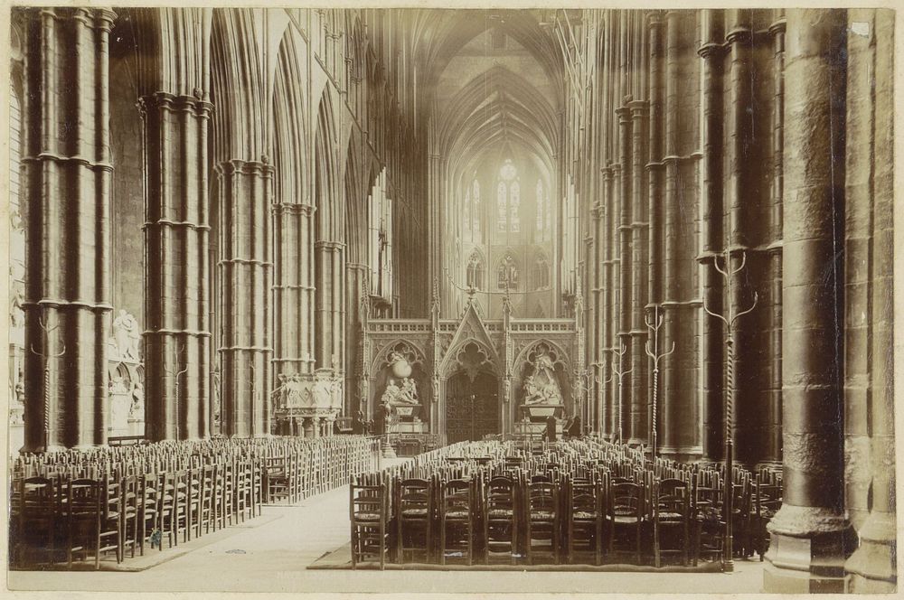 Middenschip van Westminster Abbey in Londen, gezien naar het oosten (c. 1870 - c. 1890) by George Washington Wilson