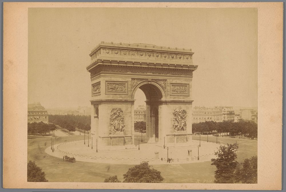 Arc de Triomphe, Parijs (1887 - 1900) by X phot