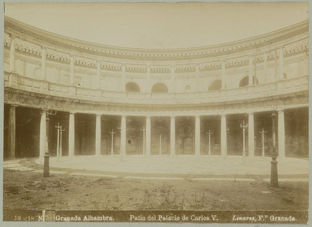 Patio van Karel V in het Alhambra (c. 1860 - c. 1900) by F Linares and F Linares