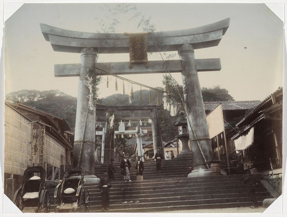 Heilige poorten voor de ingang van tempels in Tokyo (1890 - 1894) by anonymous